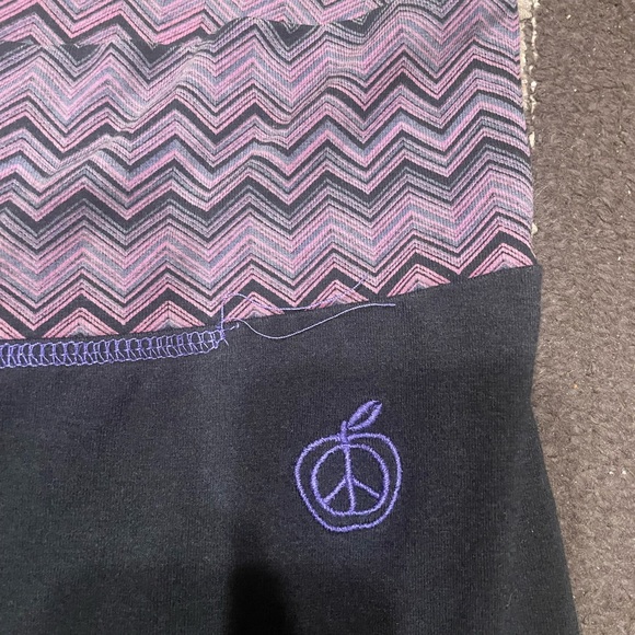 ORIGINAL GREEN APPLE YOGA PANTS FROM EARLY 2000’S - Picture 3 of 6